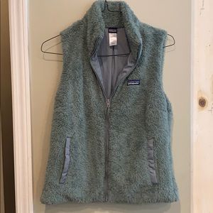 Patagonia vest! Teal color size large